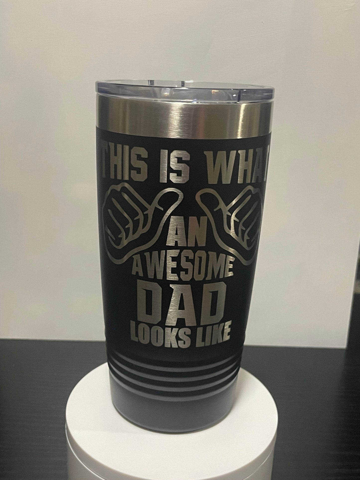 Father’s Day Tumbler – “This Is What an Awesome Dad Looks Like” | Personalized Gift for Dad
